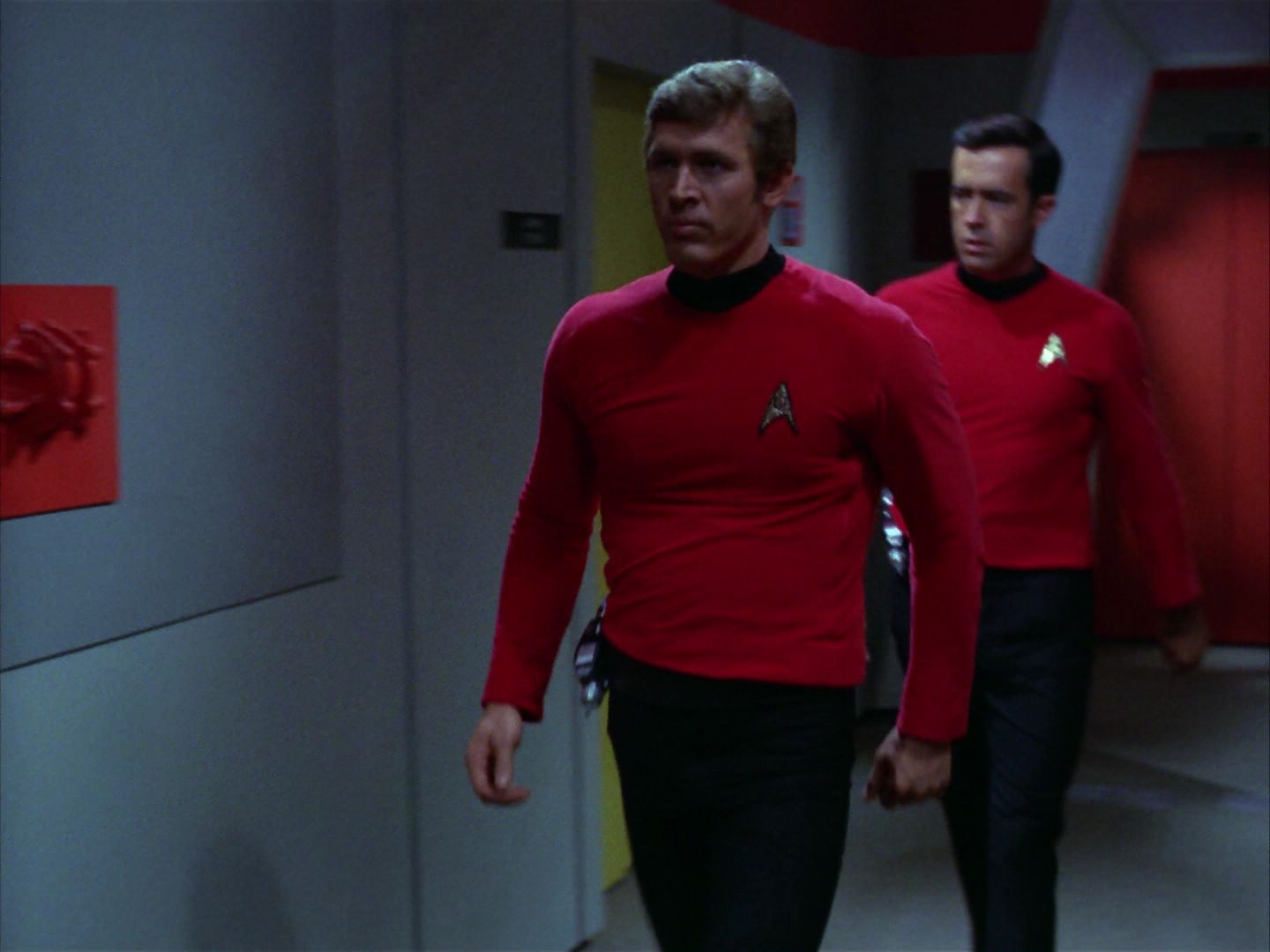 ariane179254_StarTrek_1x28_TheCityOnTheEdgeOfForever_0257.jpg