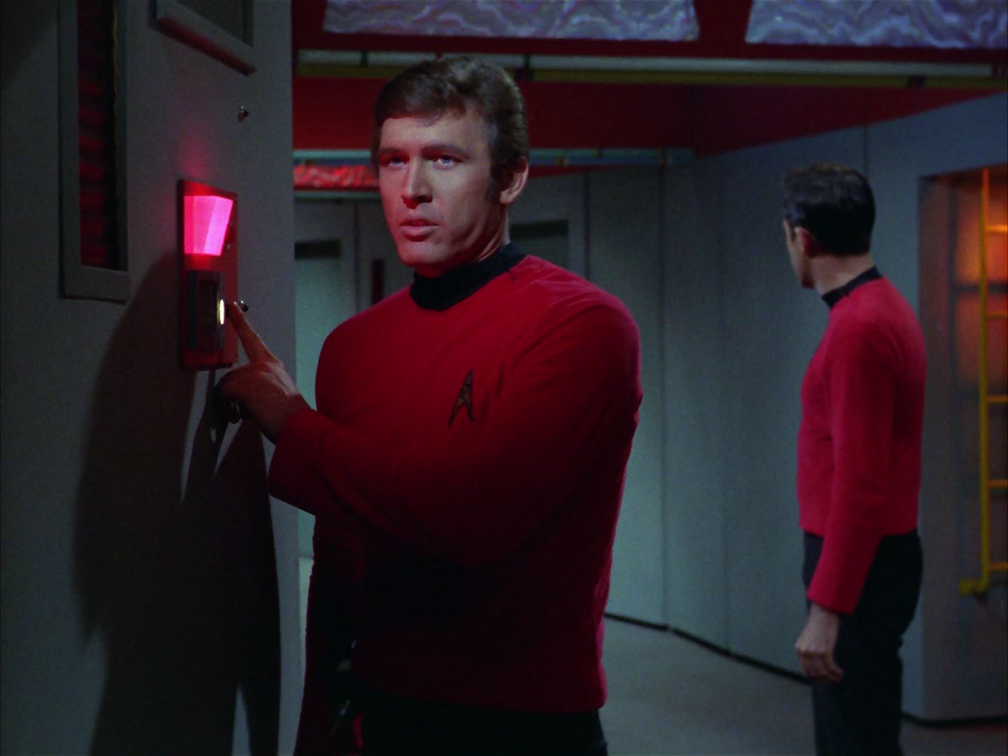 ariane179254_StarTrek_1x28_TheCityOnTheEdgeOfForever_0270.jpg