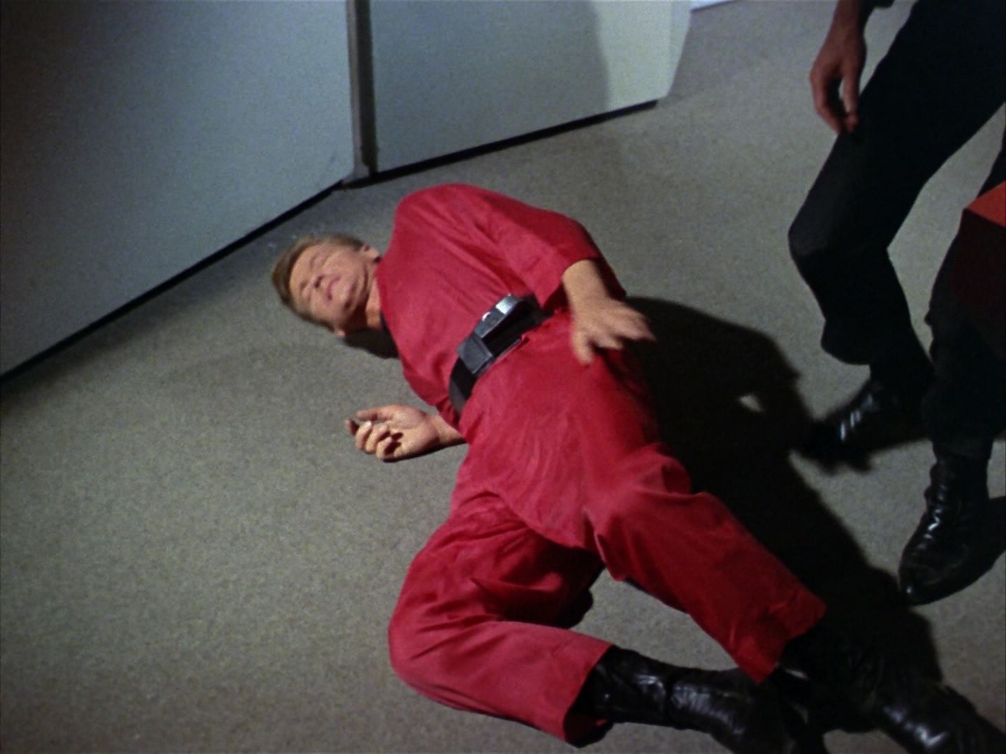 ariane179254_StarTrek_1x28_TheCityOnTheEdgeOfForever_0284.jpg