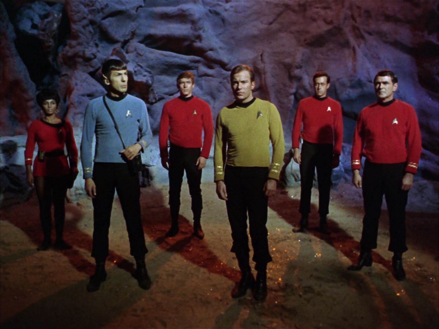 ariane179254_StarTrek_1x28_TheCityOnTheEdgeOfForever_0364.jpg