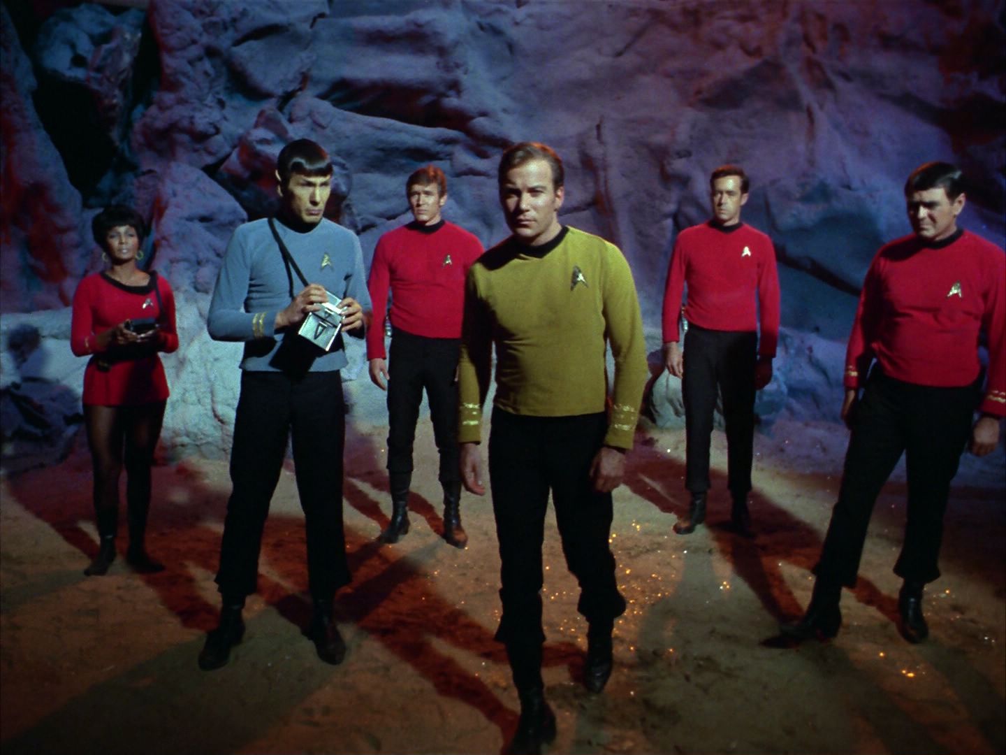 ariane179254_StarTrek_1x28_TheCityOnTheEdgeOfForever_0390.jpg