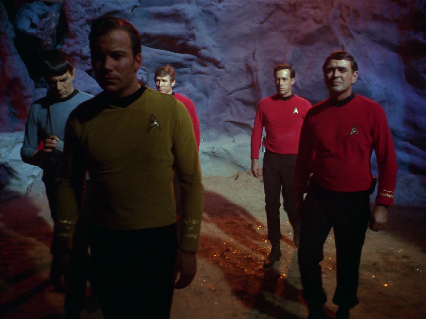 ariane179254_StarTrek_1x28_TheCityOnTheEdgeOfForever_0392.jpg