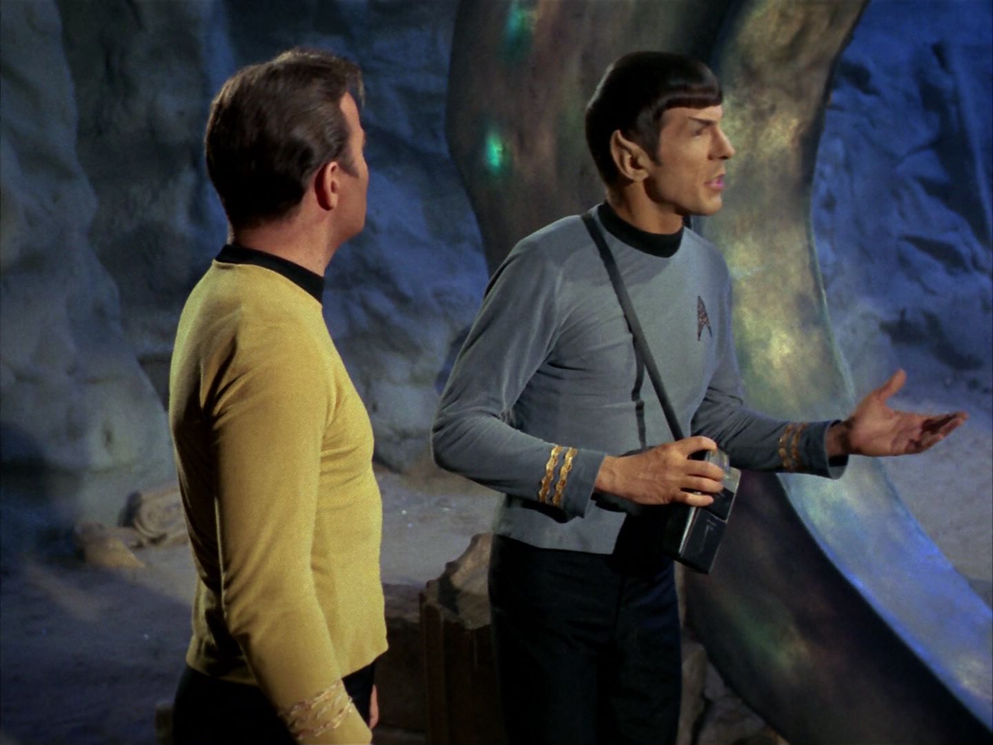 ariane179254_StarTrek_1x28_TheCityOnTheEdgeOfForever_0426.jpg