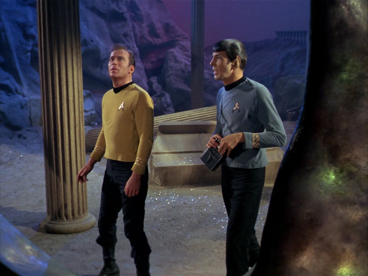 ariane179254_StarTrek_1x28_TheCityOnTheEdgeOfForever_0451.jpg