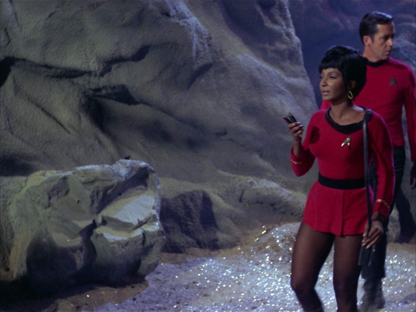 ariane179254_StarTrek_1x28_TheCityOnTheEdgeOfForever_0456.jpg