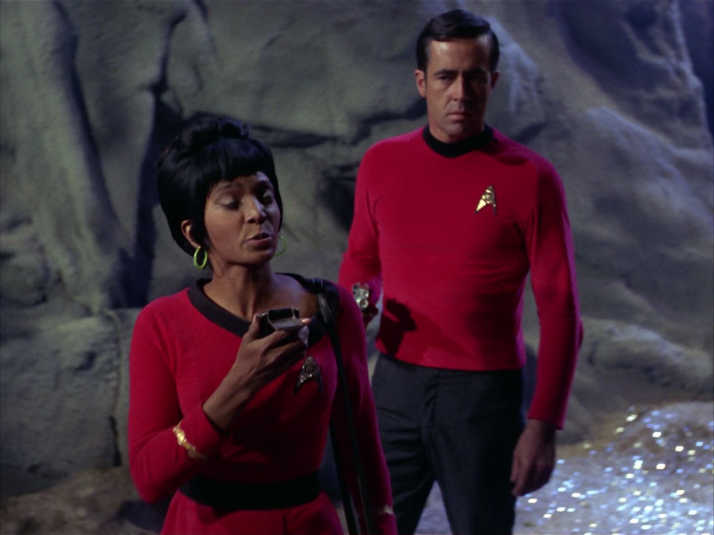ariane179254_StarTrek_1x28_TheCityOnTheEdgeOfForever_0459.jpg