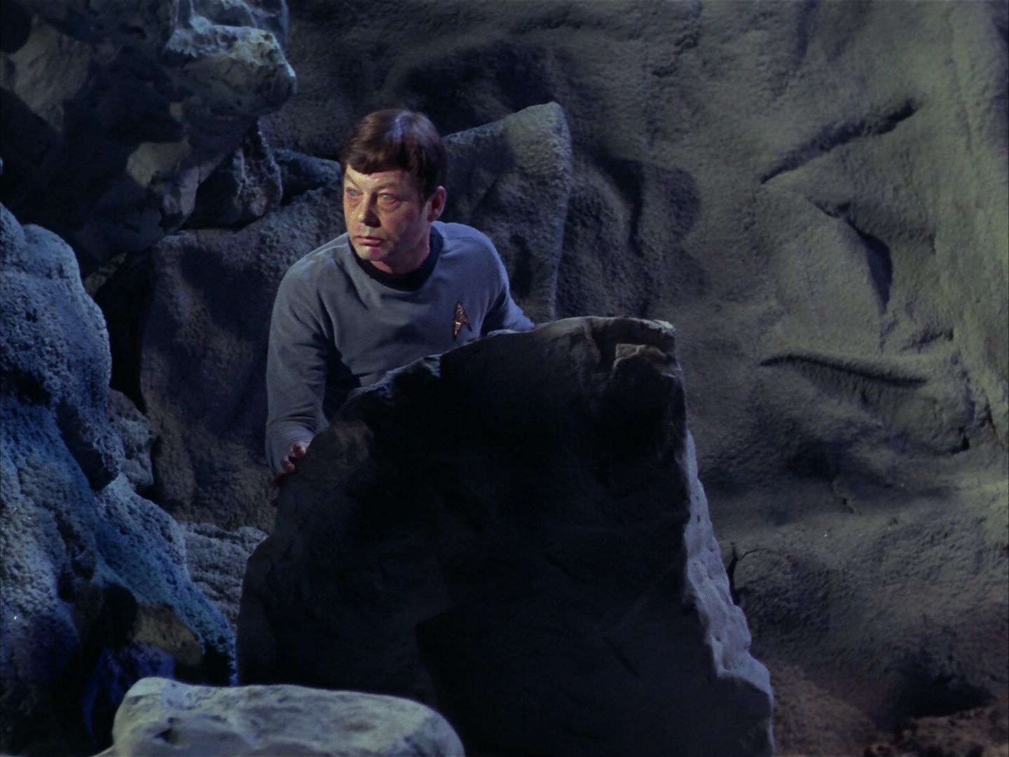 ariane179254_StarTrek_1x28_TheCityOnTheEdgeOfForever_0464.jpg