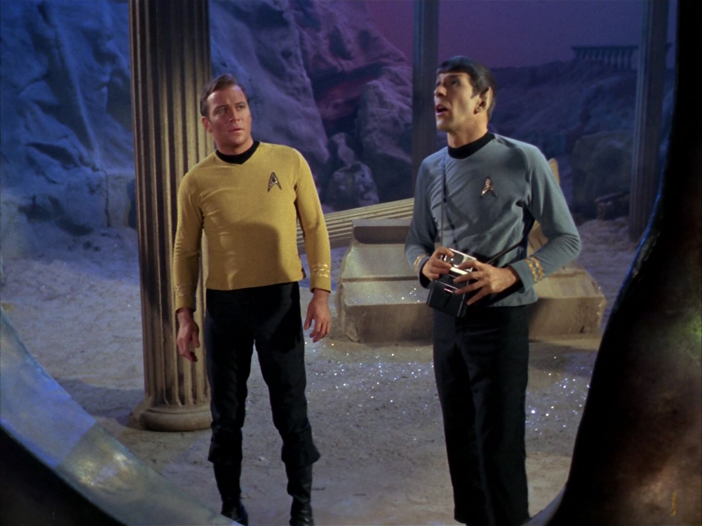 ariane179254_StarTrek_1x28_TheCityOnTheEdgeOfForever_0471.jpg