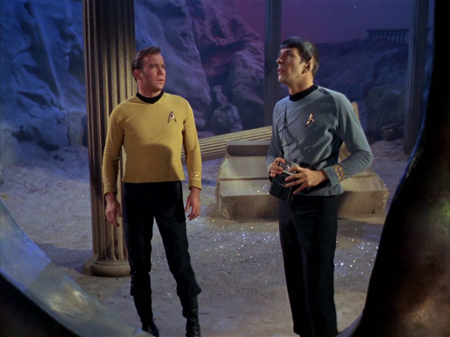 ariane179254_StarTrek_1x28_TheCityOnTheEdgeOfForever_0472.jpg