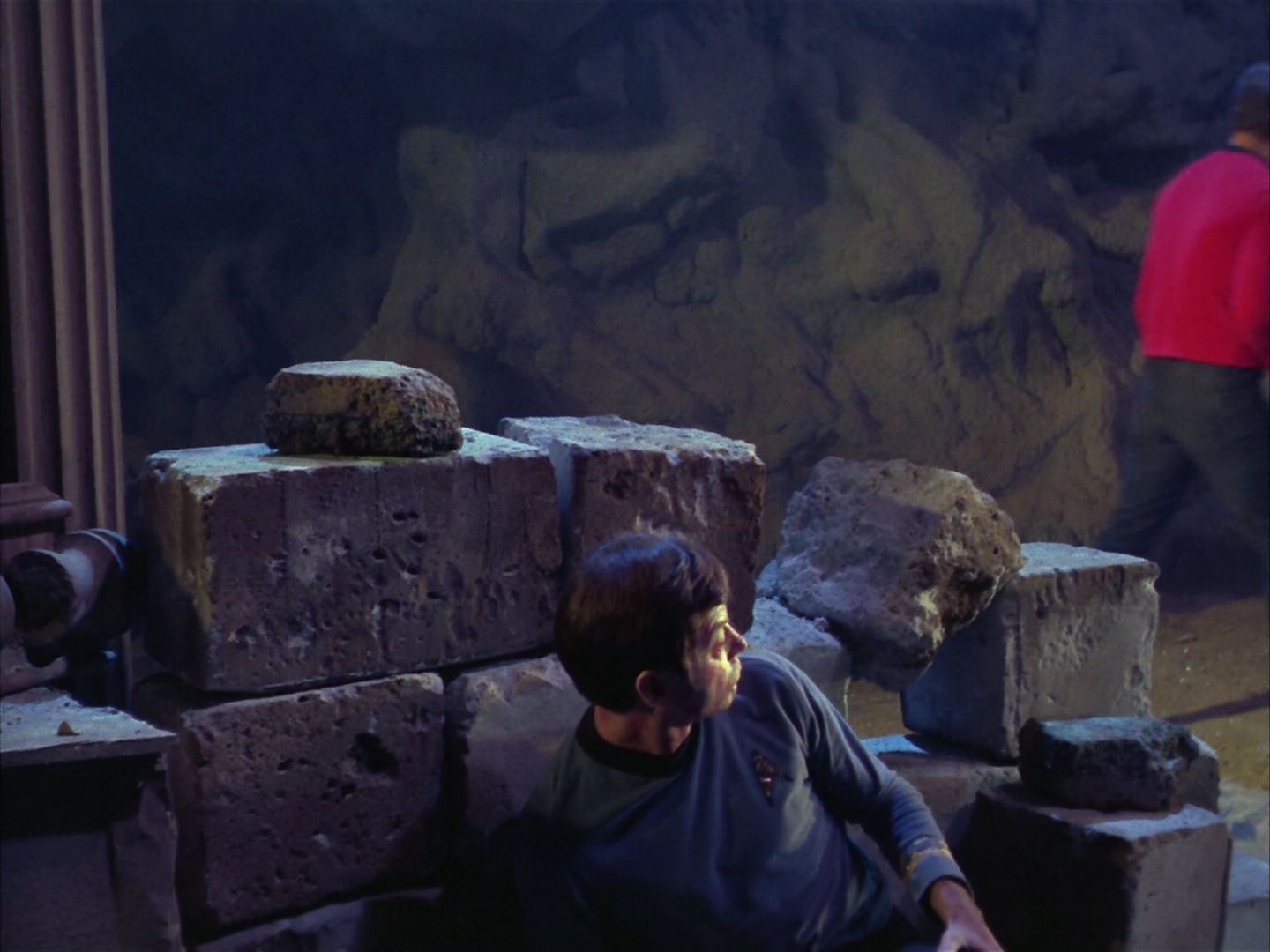ariane179254_StarTrek_1x28_TheCityOnTheEdgeOfForever_0536.jpg