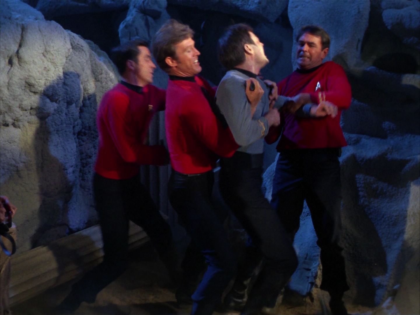ariane179254_StarTrek_1x28_TheCityOnTheEdgeOfForever_0594.jpg
