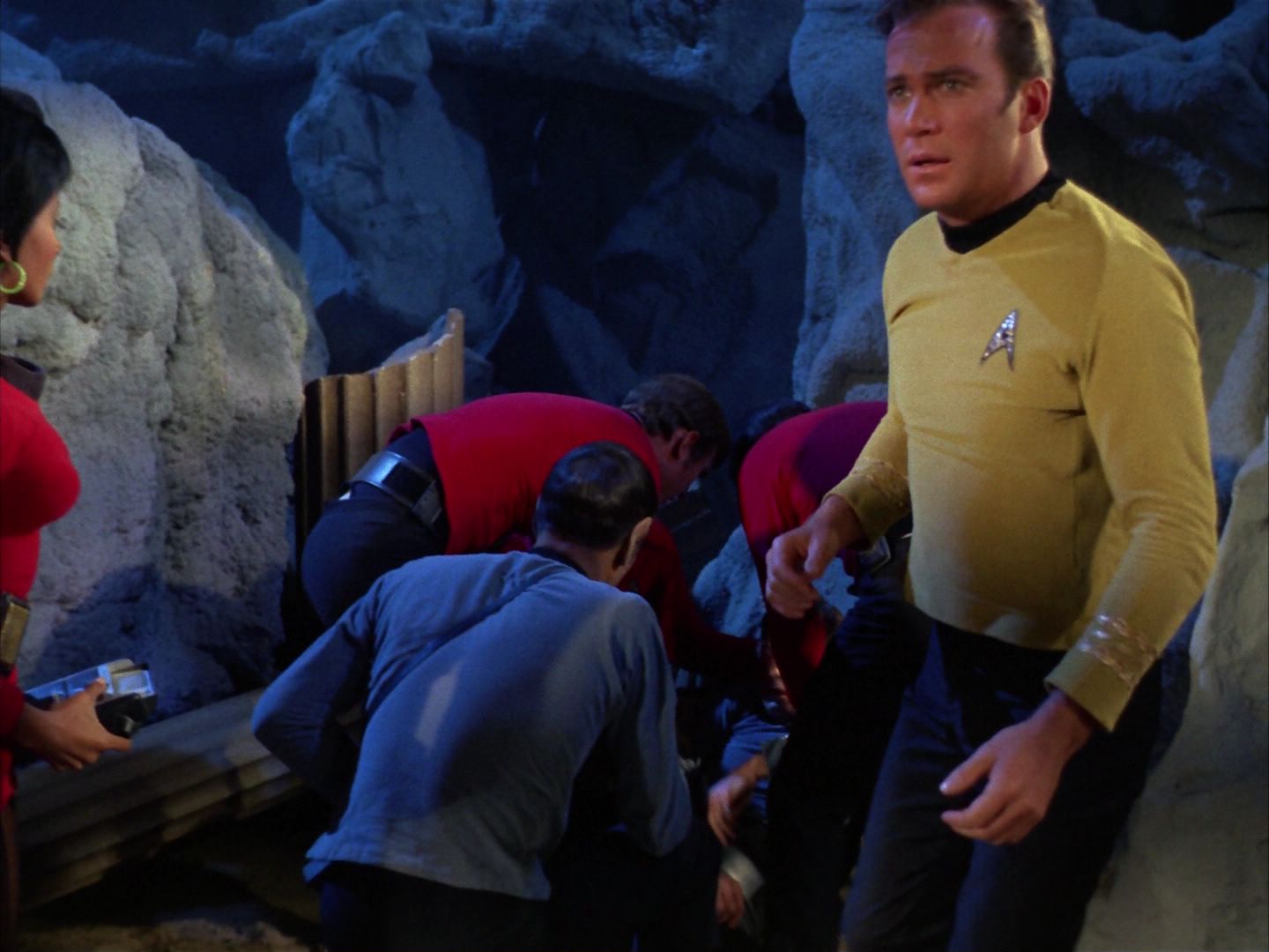 ariane179254_StarTrek_1x28_TheCityOnTheEdgeOfForever_0603.jpg