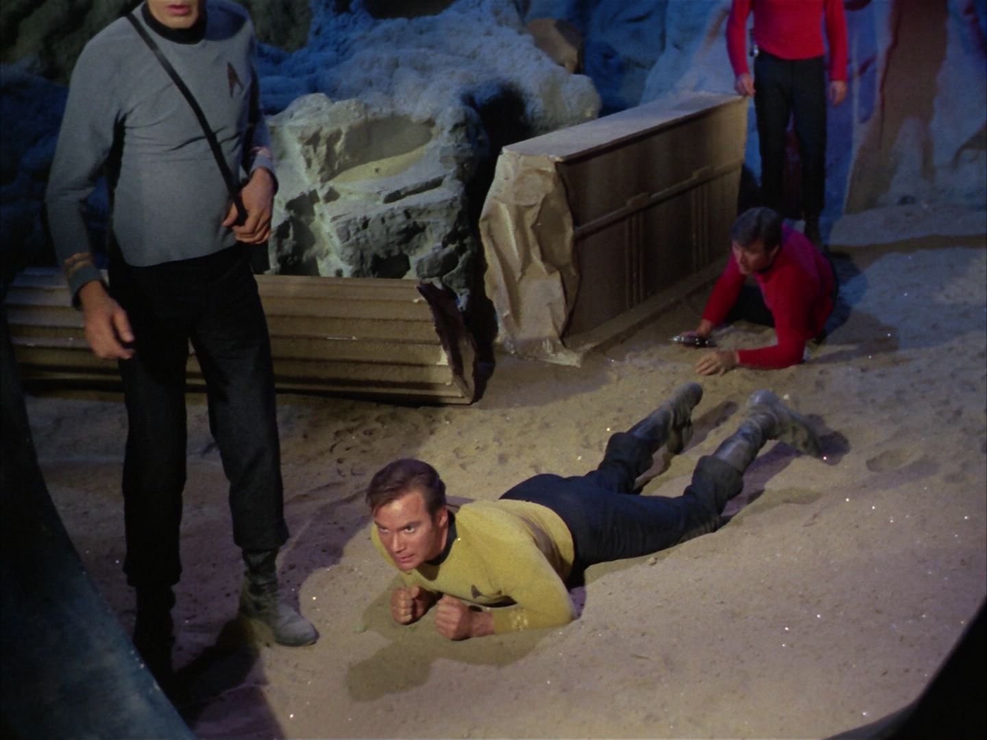 ariane179254_StarTrek_1x28_TheCityOnTheEdgeOfForever_0691.jpg