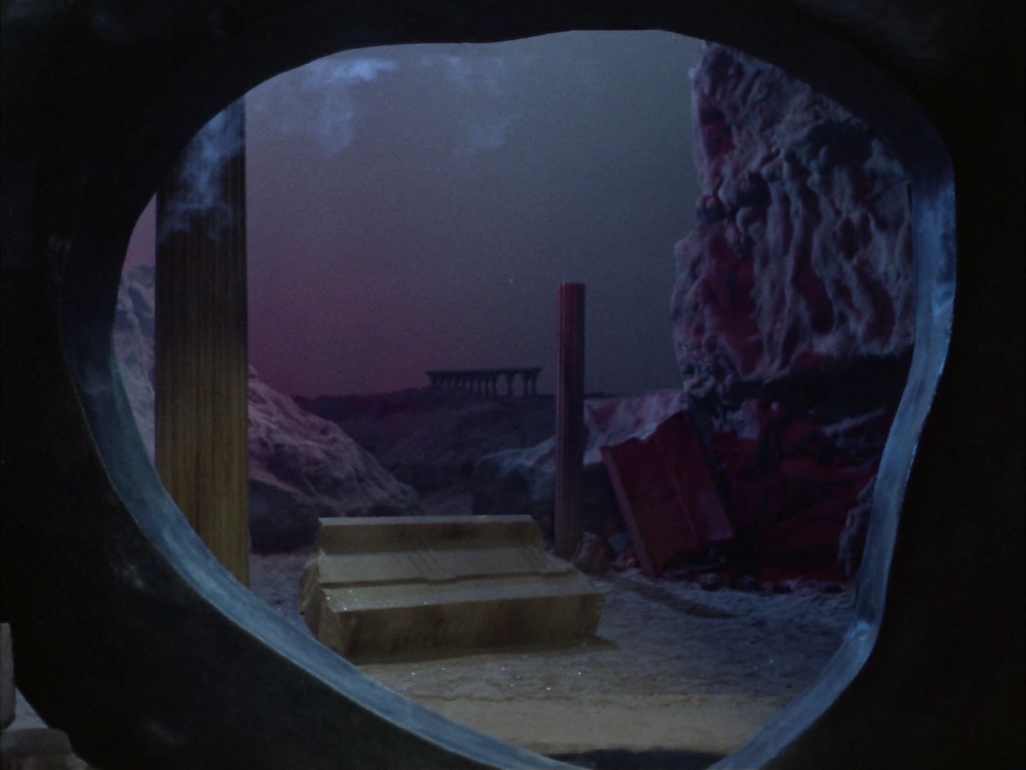 ariane179254_StarTrek_1x28_TheCityOnTheEdgeOfForever_0692.jpg