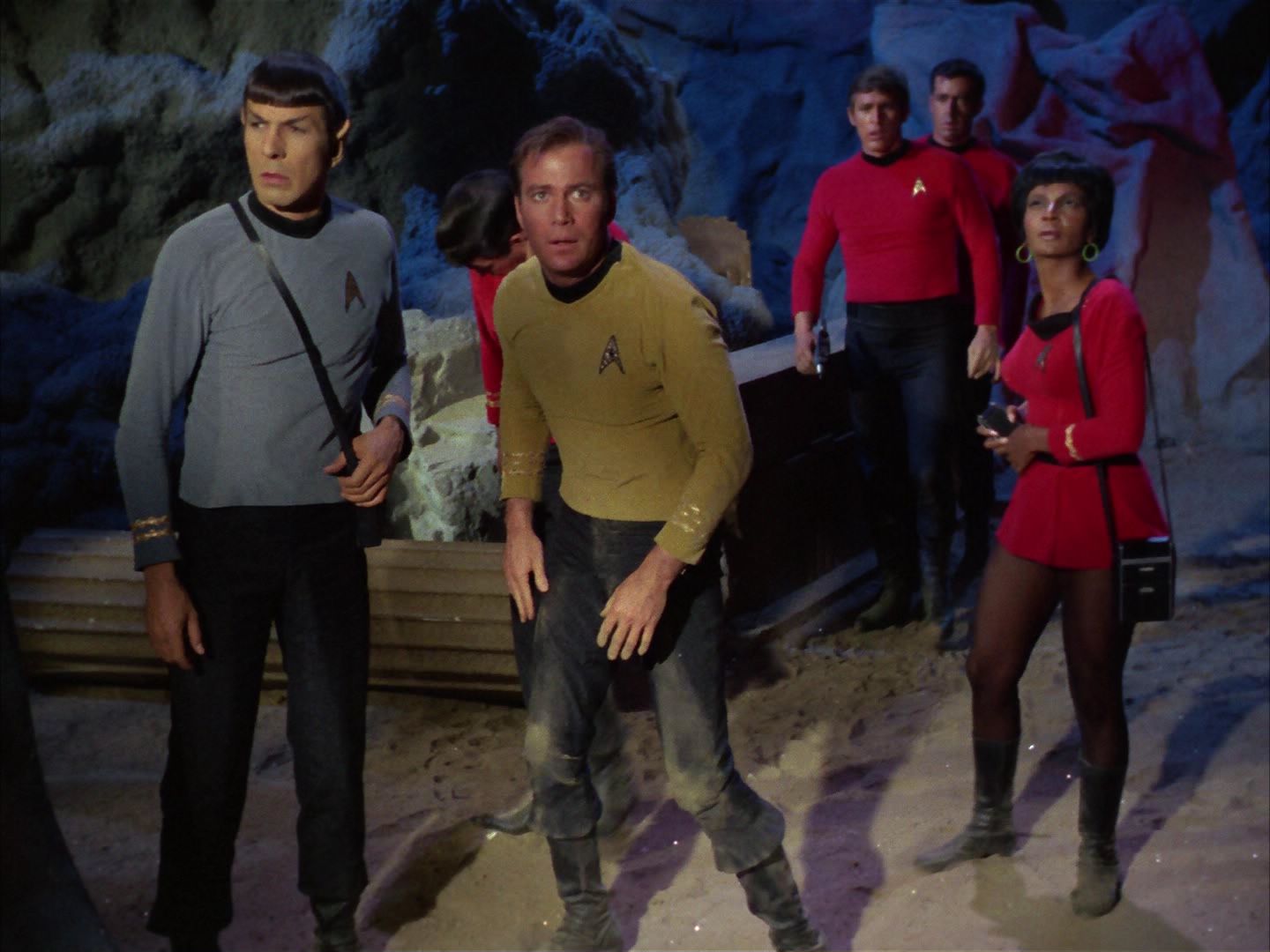 ariane179254_StarTrek_1x28_TheCityOnTheEdgeOfForever_0701.jpg