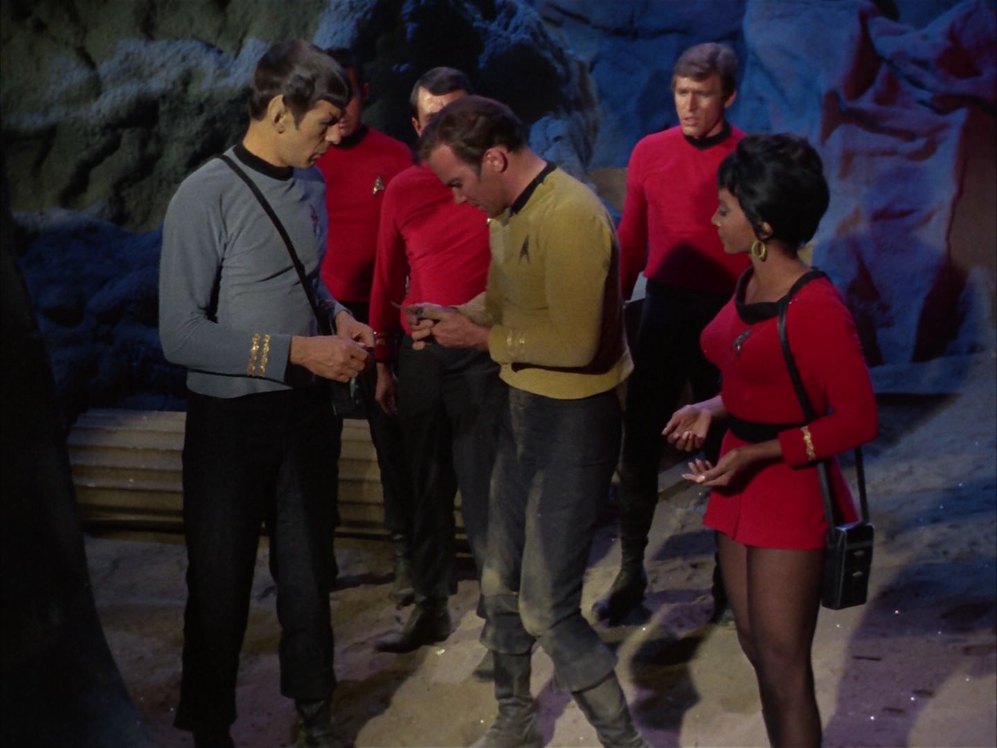 ariane179254_StarTrek_1x28_TheCityOnTheEdgeOfForever_0716.jpg