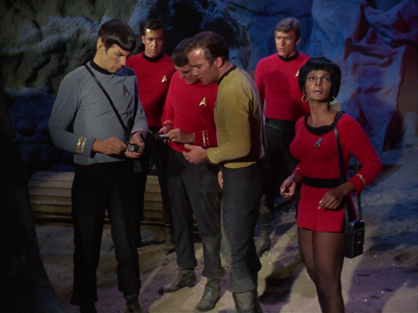 ariane179254_StarTrek_1x28_TheCityOnTheEdgeOfForever_0722.jpg