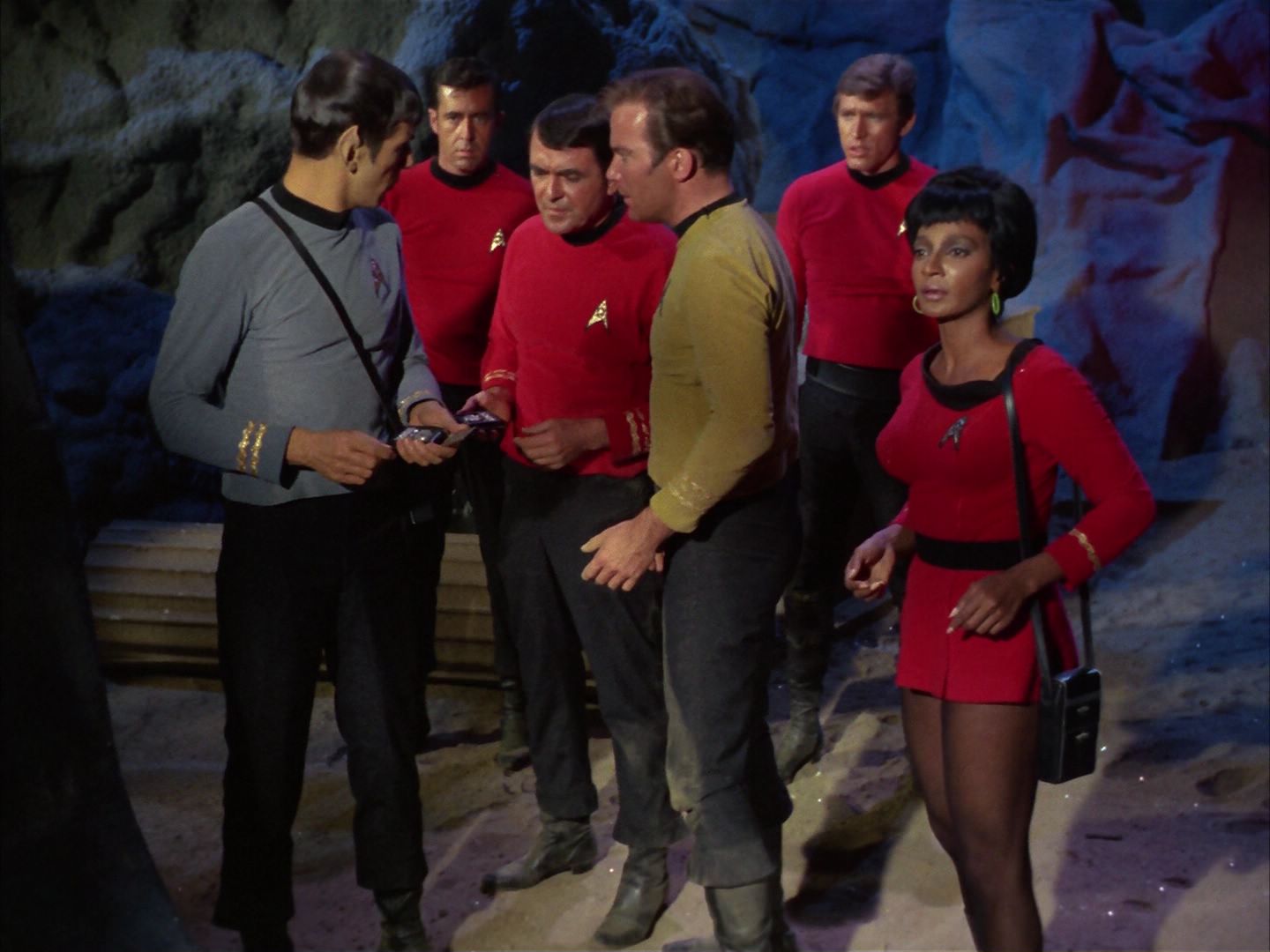 ariane179254_StarTrek_1x28_TheCityOnTheEdgeOfForever_0724.jpg