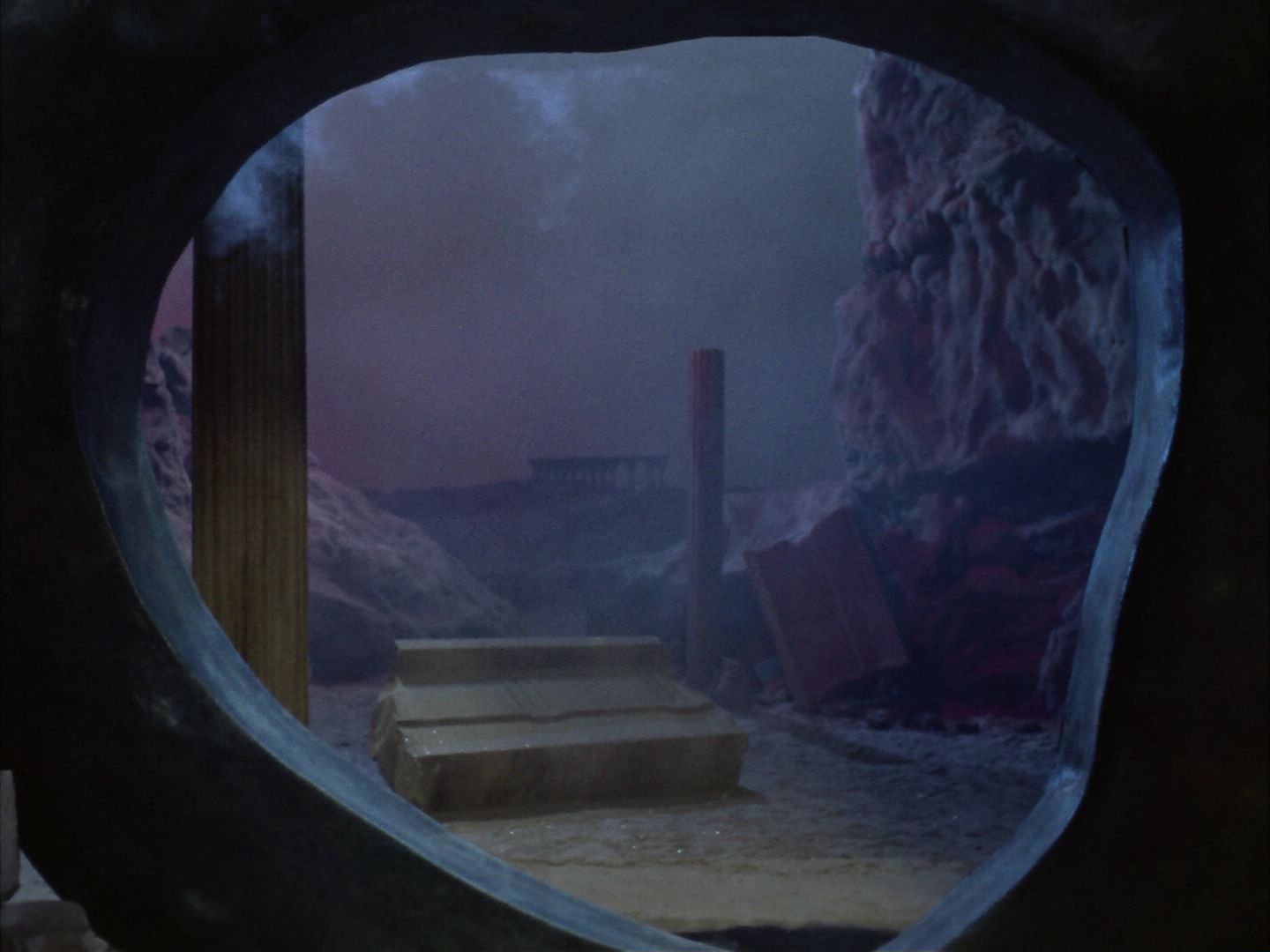 ariane179254_StarTrek_1x28_TheCityOnTheEdgeOfForever_0731.jpg