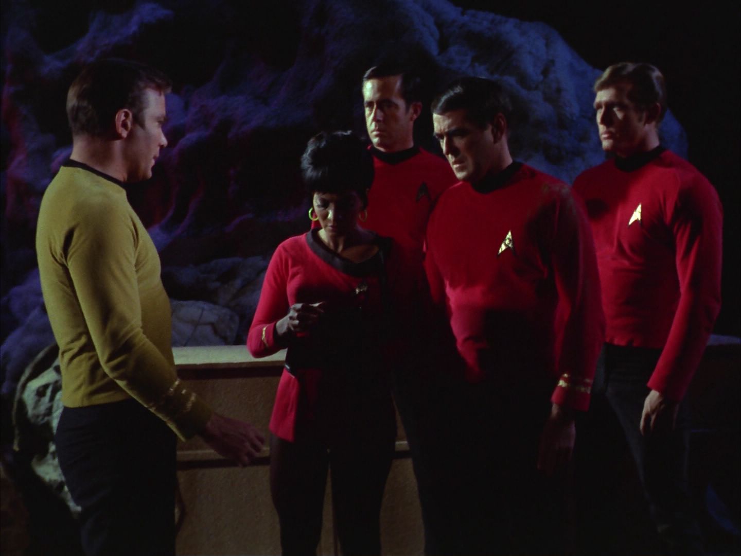 ariane179254_StarTrek_1x28_TheCityOnTheEdgeOfForever_0857.jpg