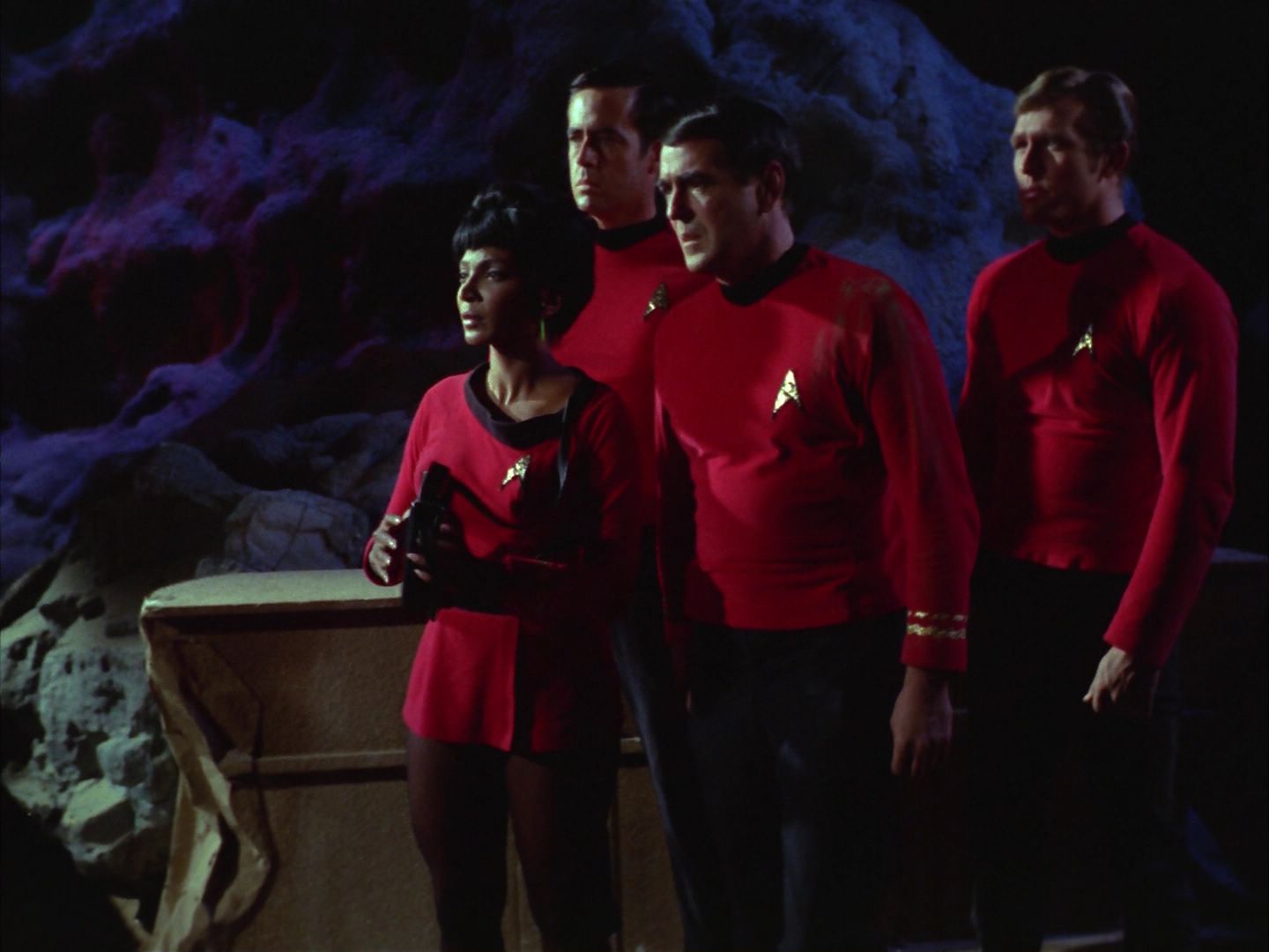 ariane179254_StarTrek_1x28_TheCityOnTheEdgeOfForever_0901.jpg
