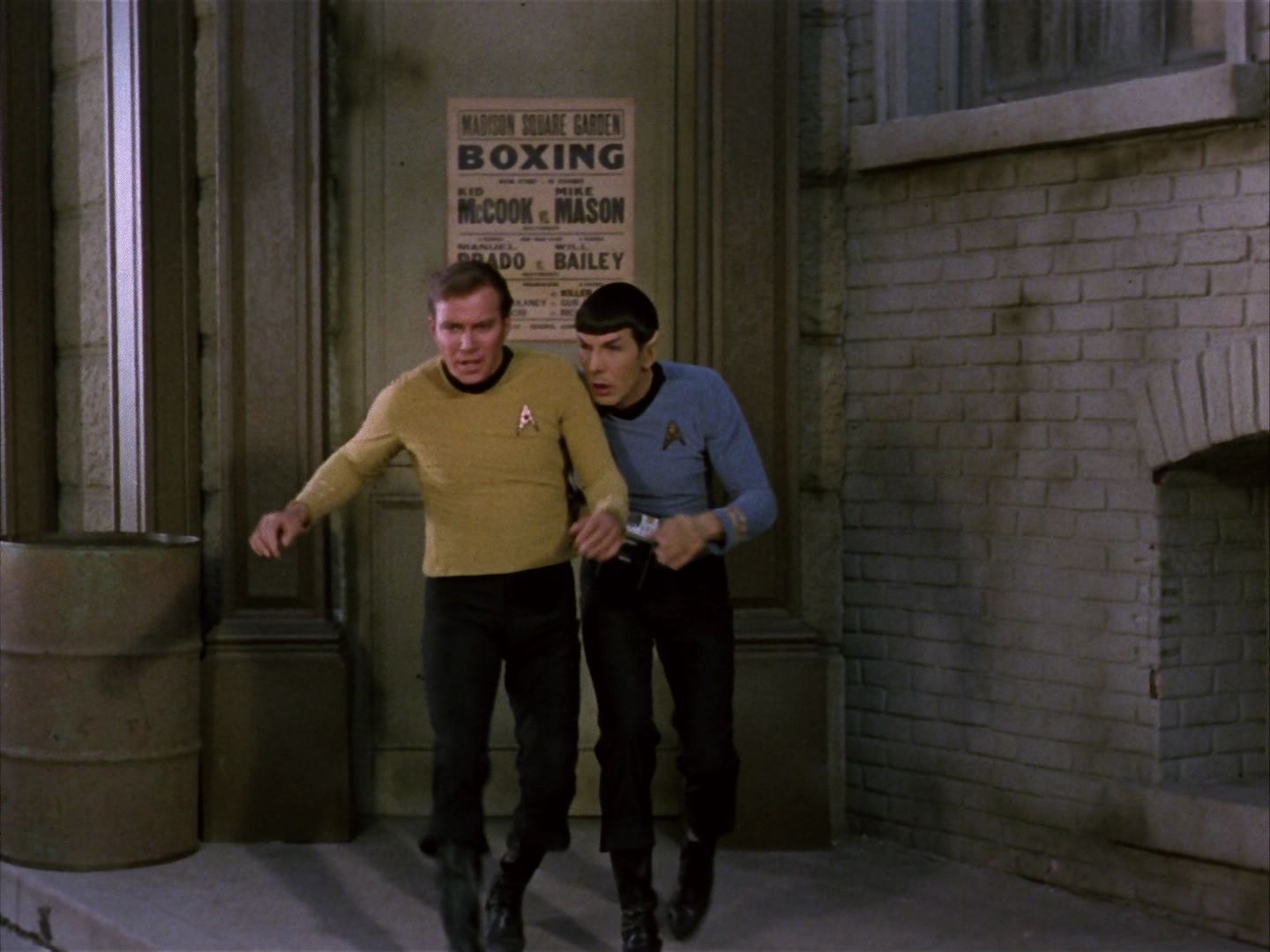 ariane179254_StarTrek_1x28_TheCityOnTheEdgeOfForever_0917.jpg