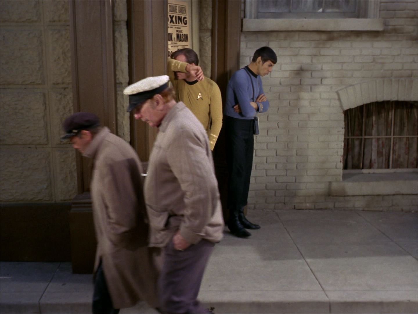ariane179254_StarTrek_1x28_TheCityOnTheEdgeOfForever_0980.jpg