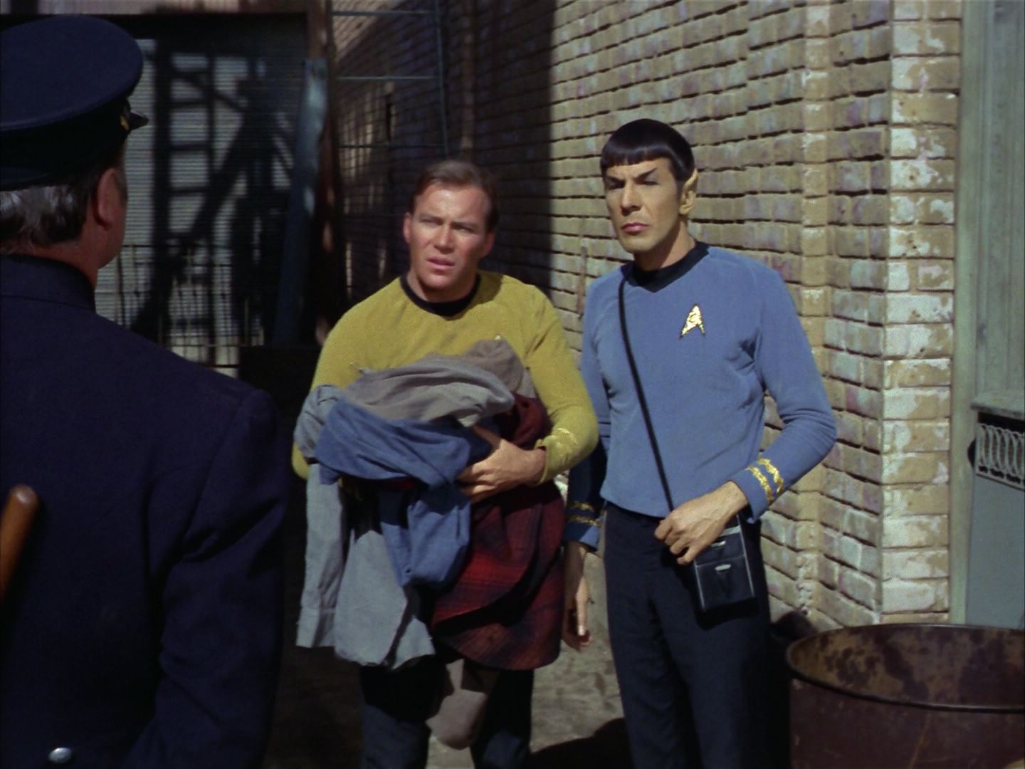 ariane179254_StarTrek_1x28_TheCityOnTheEdgeOfForever_1053.jpg