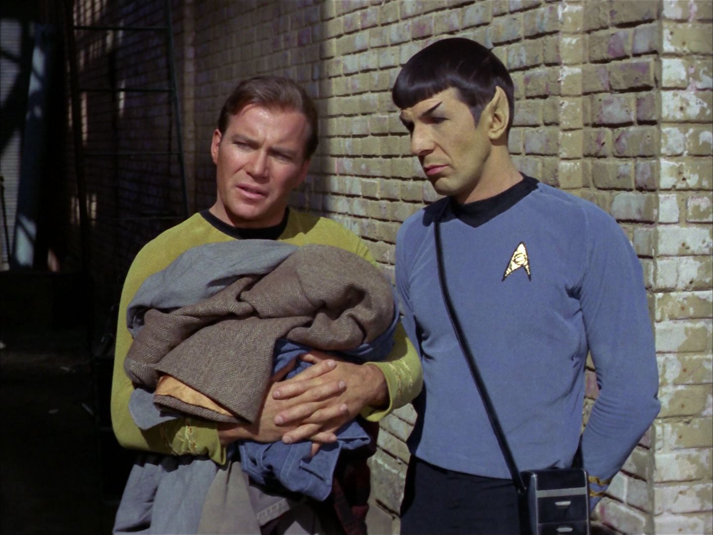 ariane179254_StarTrek_1x28_TheCityOnTheEdgeOfForever_1073.jpg