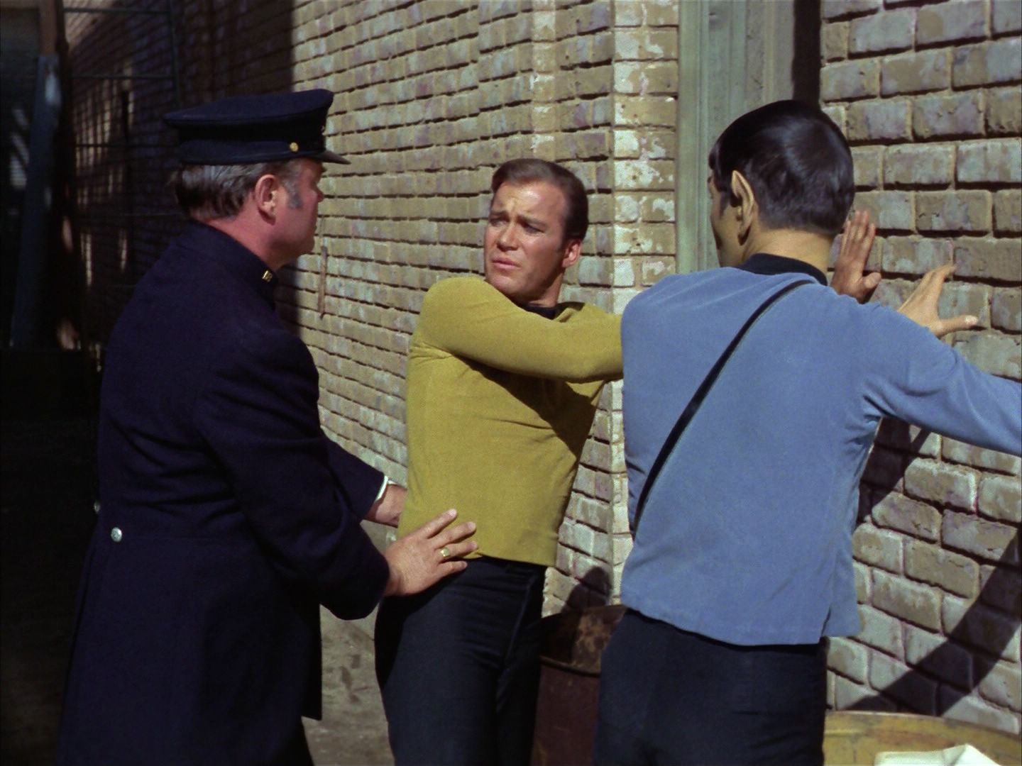 ariane179254_StarTrek_1x28_TheCityOnTheEdgeOfForever_1117.jpg