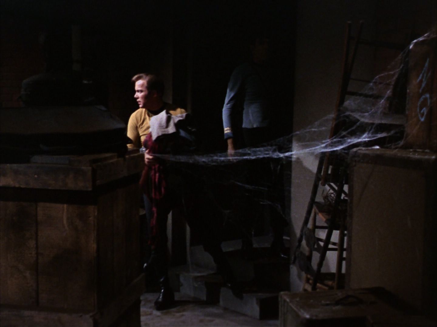 ariane179254_StarTrek_1x28_TheCityOnTheEdgeOfForever_1161.jpg