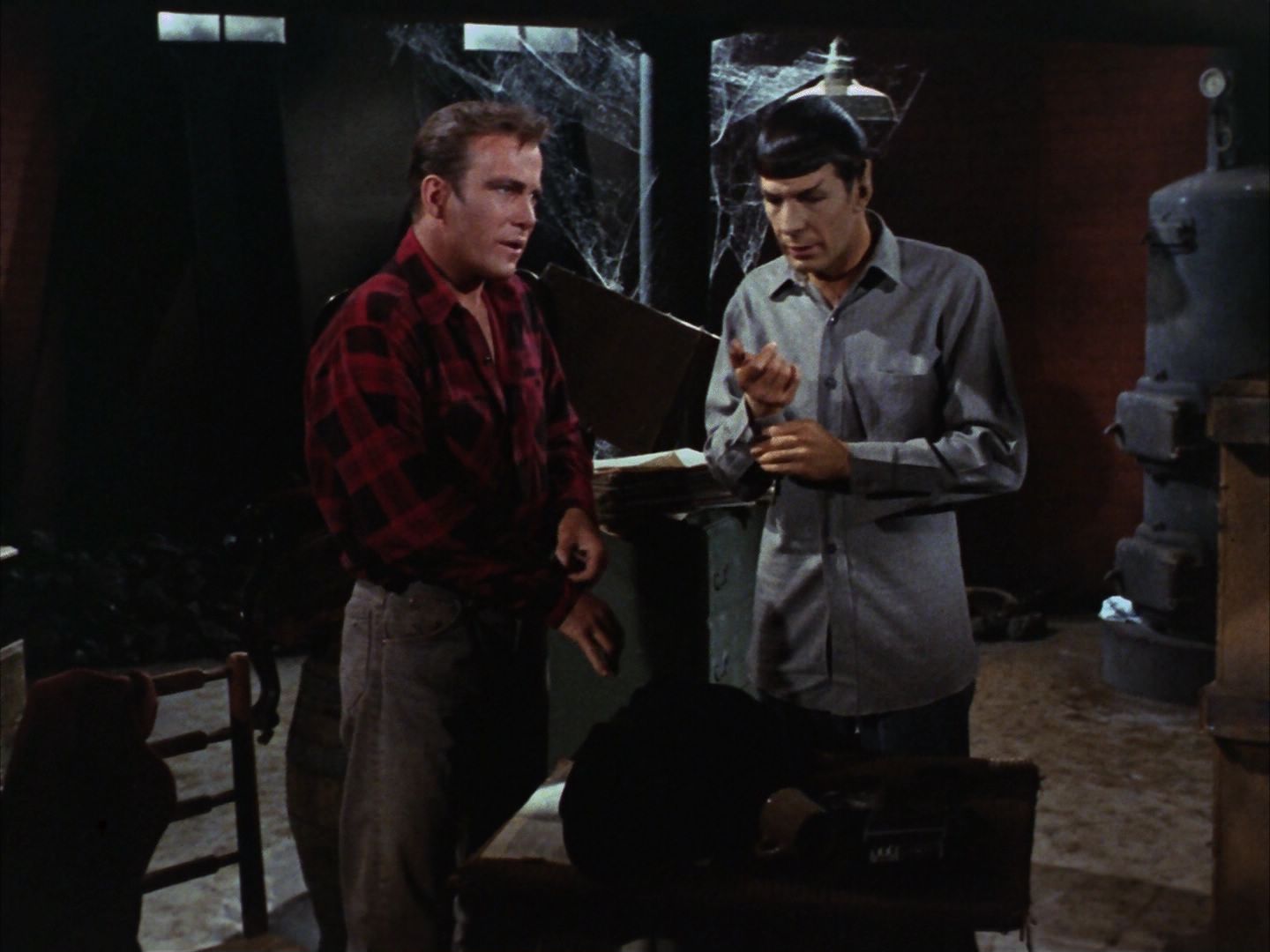 ariane179254_StarTrek_1x28_TheCityOnTheEdgeOfForever_1196.jpg