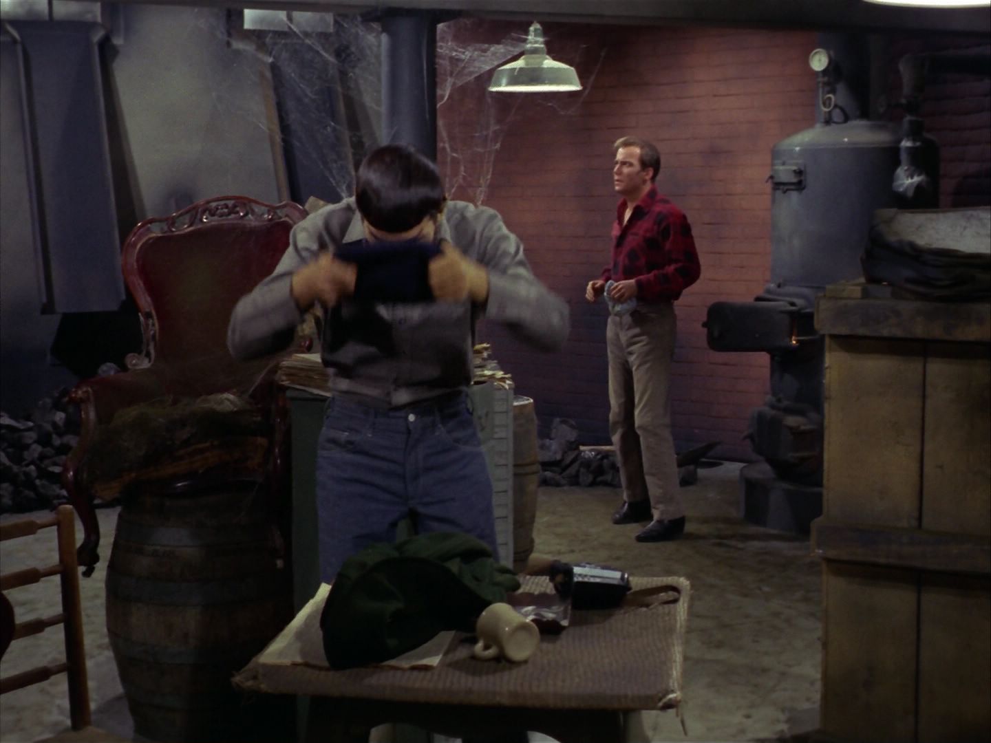 ariane179254_StarTrek_1x28_TheCityOnTheEdgeOfForever_1266.jpg