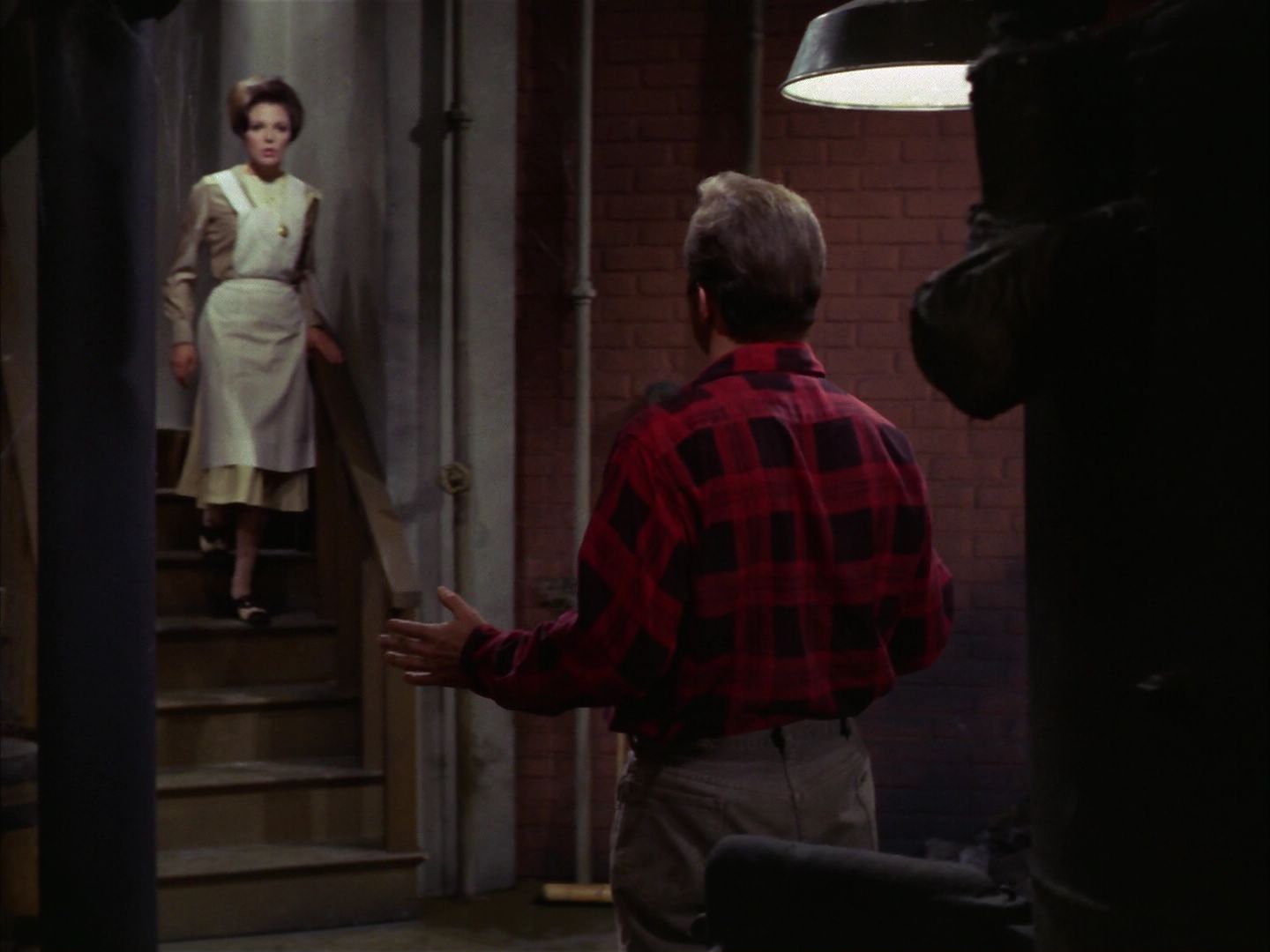 ariane179254_StarTrek_1x28_TheCityOnTheEdgeOfForever_1269.jpg