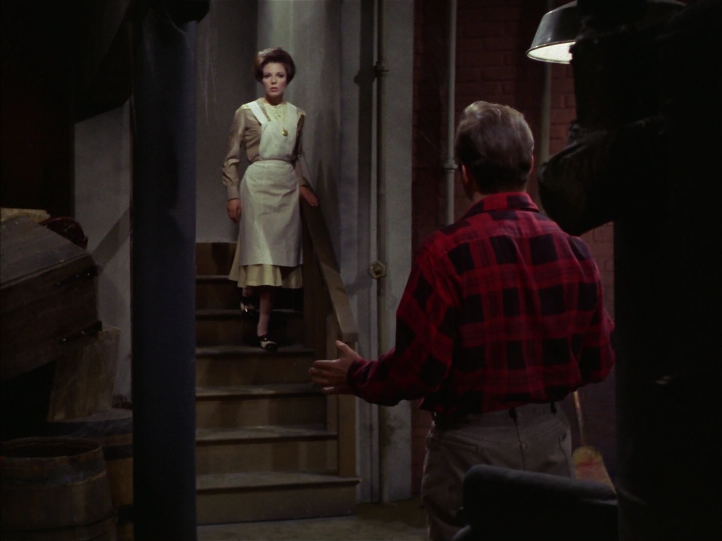ariane179254_StarTrek_1x28_TheCityOnTheEdgeOfForever_1271.jpg