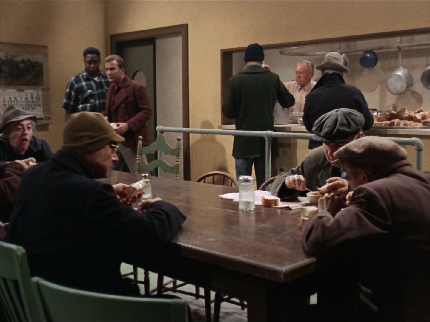 ariane179254_StarTrek_1x28_TheCityOnTheEdgeOfForever_1374.jpg