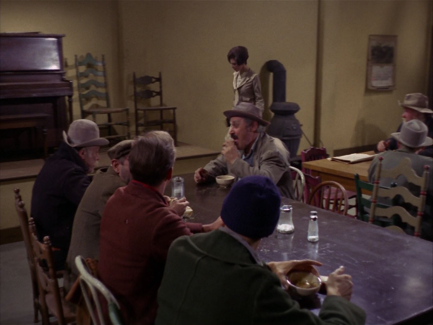 ariane179254_StarTrek_1x28_TheCityOnTheEdgeOfForever_1409.jpg