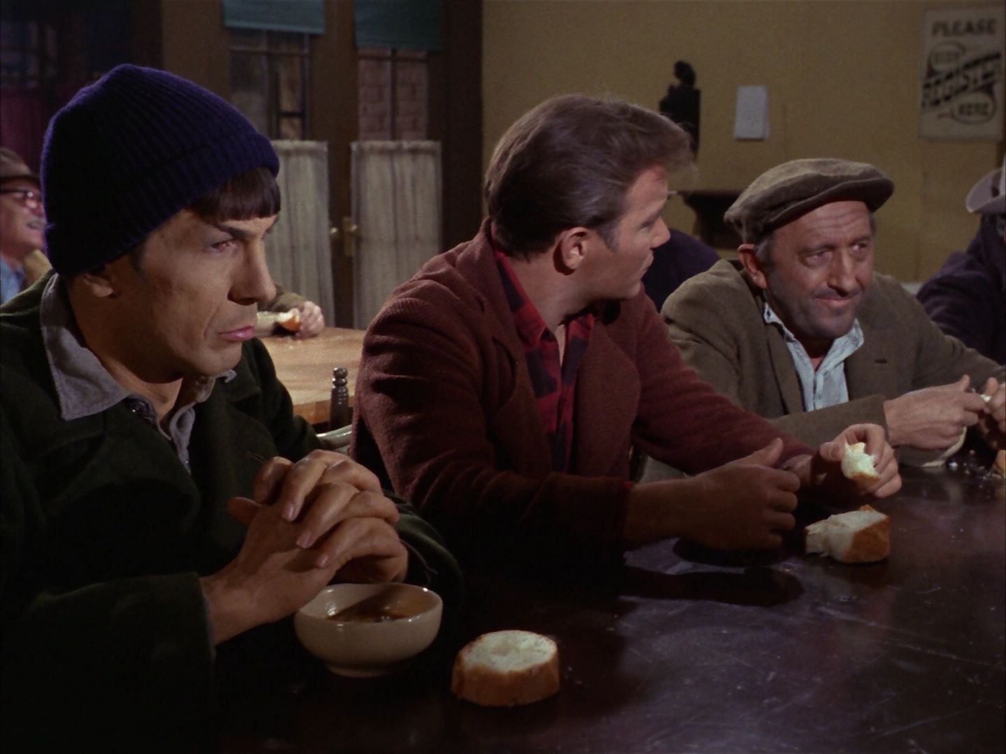 ariane179254_StarTrek_1x28_TheCityOnTheEdgeOfForever_1431.jpg