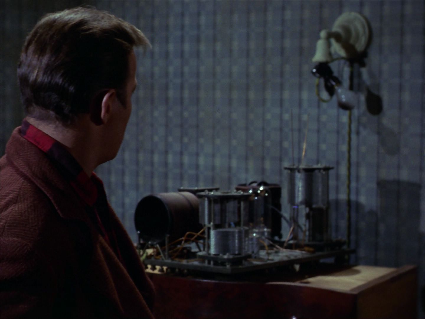 ariane179254_StarTrek_1x28_TheCityOnTheEdgeOfForever_1633.jpg