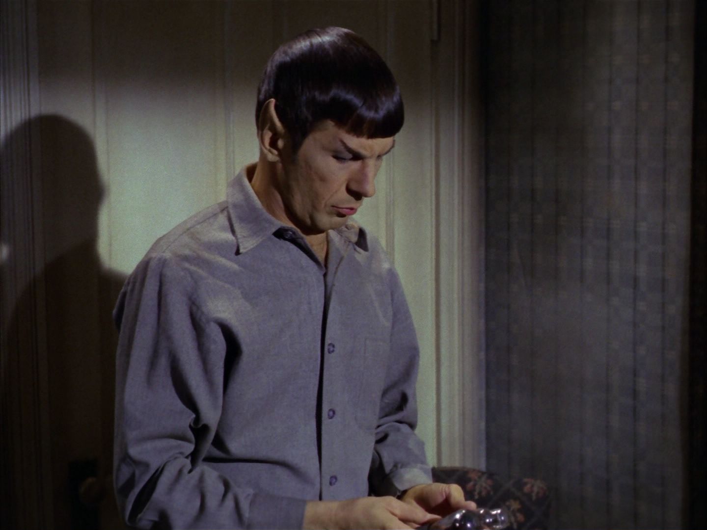 ariane179254_StarTrek_1x28_TheCityOnTheEdgeOfForever_1666.jpg