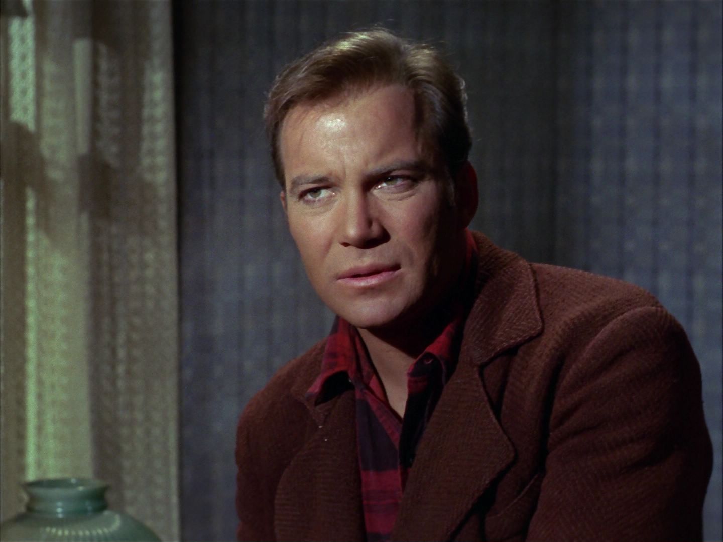 ariane179254_StarTrek_1x28_TheCityOnTheEdgeOfForever_1681.jpg