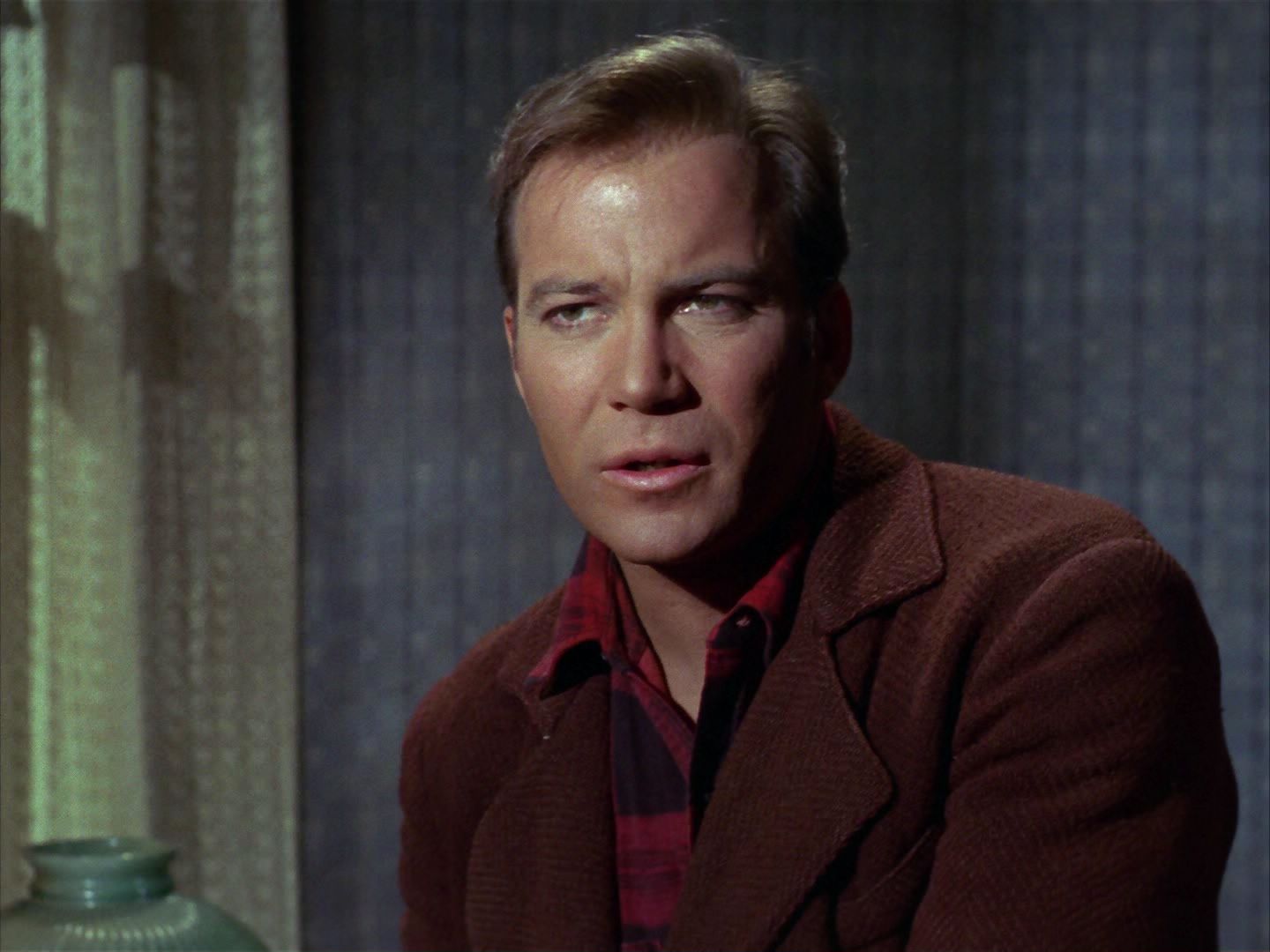 ariane179254_StarTrek_1x28_TheCityOnTheEdgeOfForever_1685.jpg