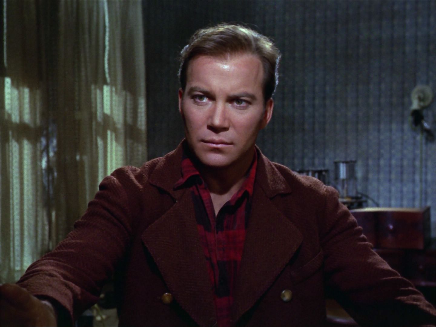 ariane179254_StarTrek_1x28_TheCityOnTheEdgeOfForever_1712.jpg
