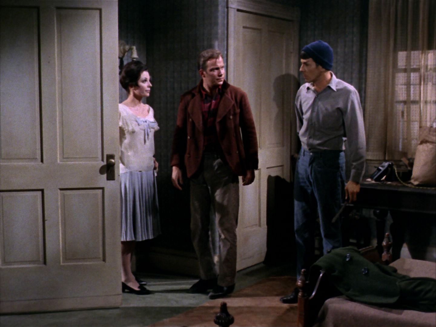 ariane179254_StarTrek_1x28_TheCityOnTheEdgeOfForever_1730.jpg