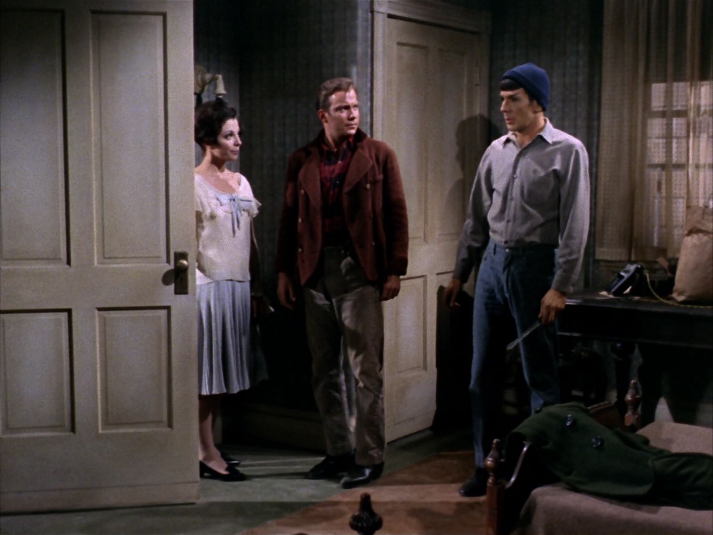 ariane179254_StarTrek_1x28_TheCityOnTheEdgeOfForever_1731.jpg