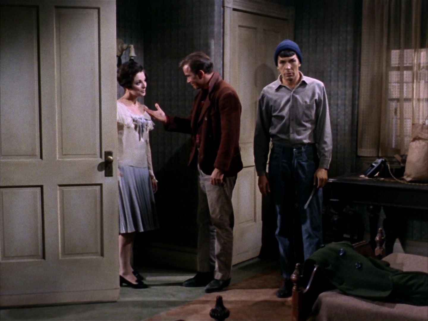 ariane179254_StarTrek_1x28_TheCityOnTheEdgeOfForever_1733.jpg