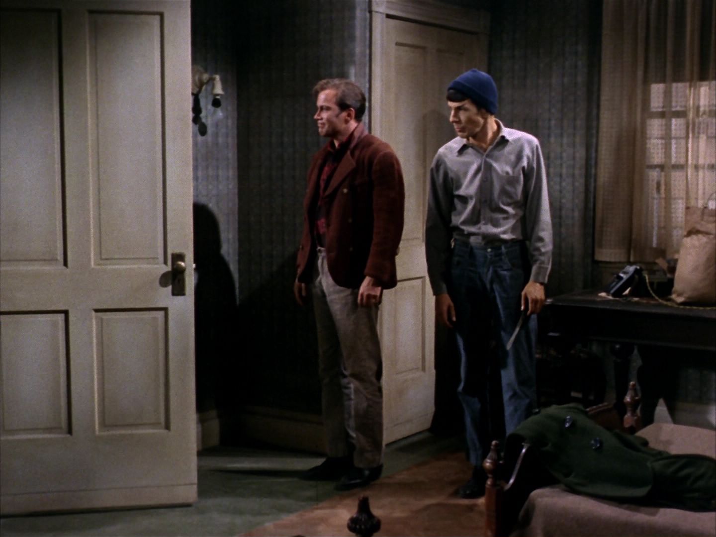 ariane179254_StarTrek_1x28_TheCityOnTheEdgeOfForever_1735.jpg