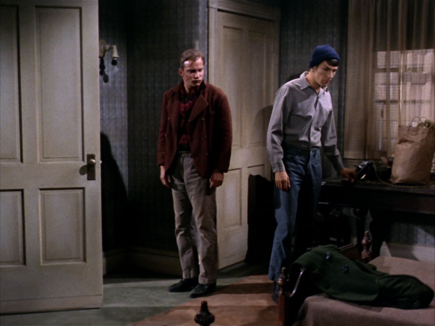 ariane179254_StarTrek_1x28_TheCityOnTheEdgeOfForever_1738.jpg