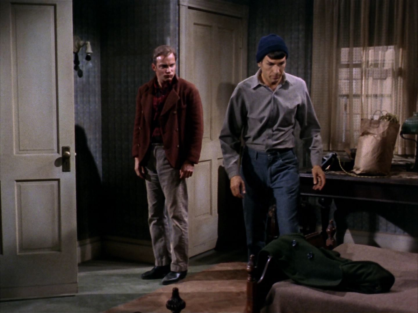 ariane179254_StarTrek_1x28_TheCityOnTheEdgeOfForever_1739.jpg
