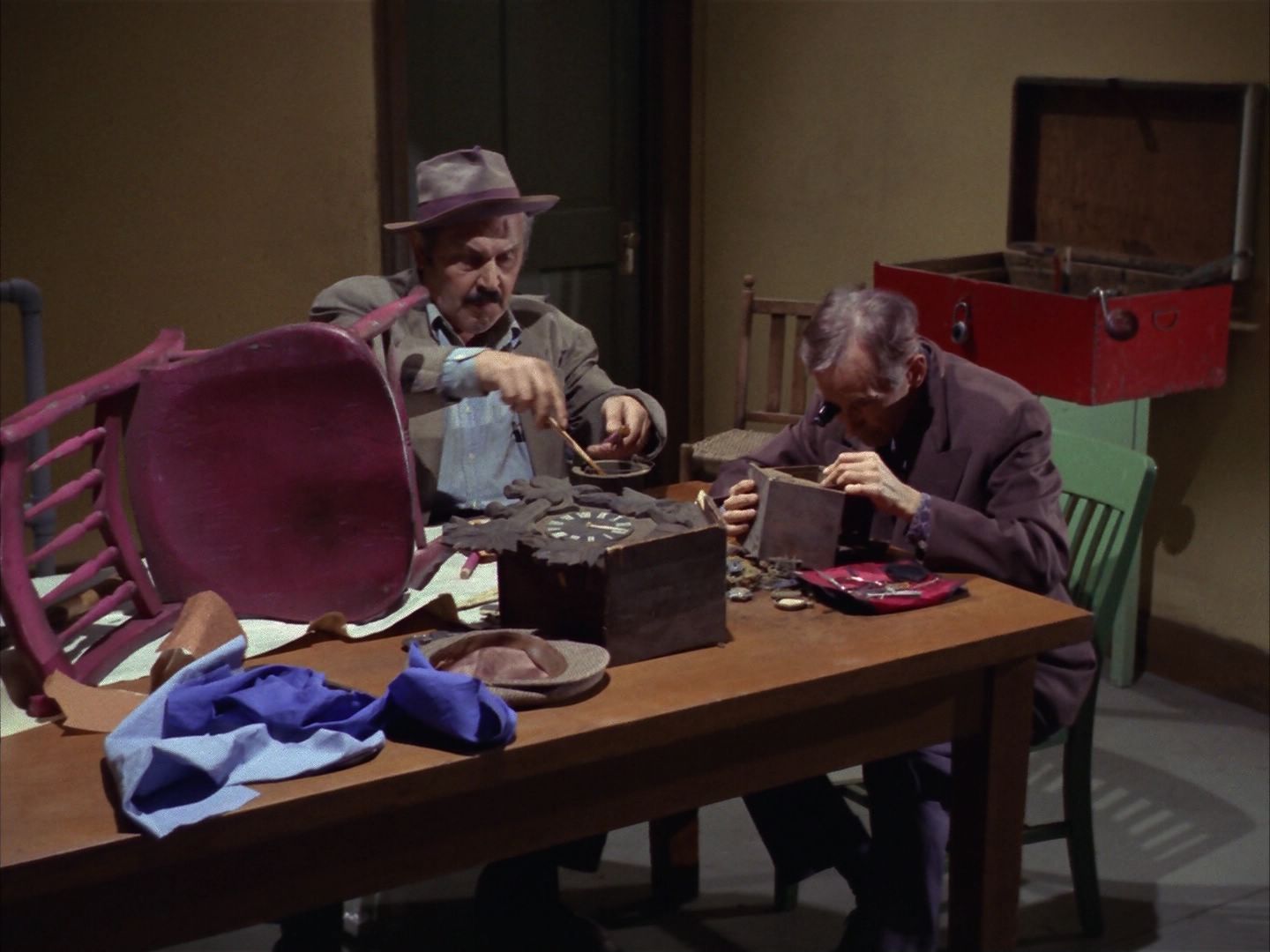 ariane179254_StarTrek_1x28_TheCityOnTheEdgeOfForever_1749.jpg